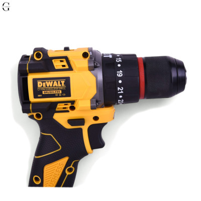 Шуруповерт DeWALT 36V Безщітковий + 2 АКБ 2Ah + Металевий патрон + Набір інструментів  №1