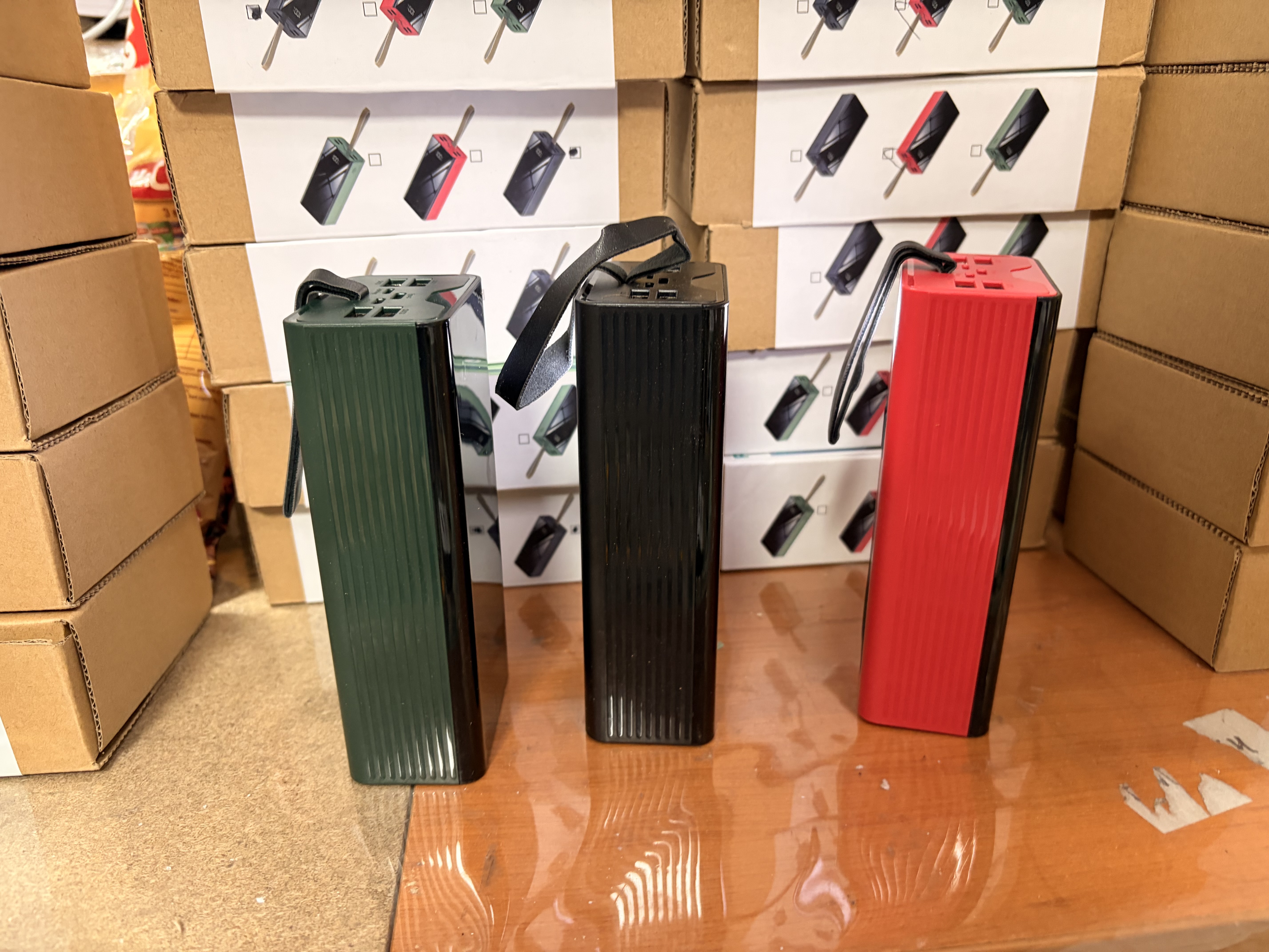 Power bank Повербанк40000 мА·рік з LED-дисплеєм та вбудованими кабелями