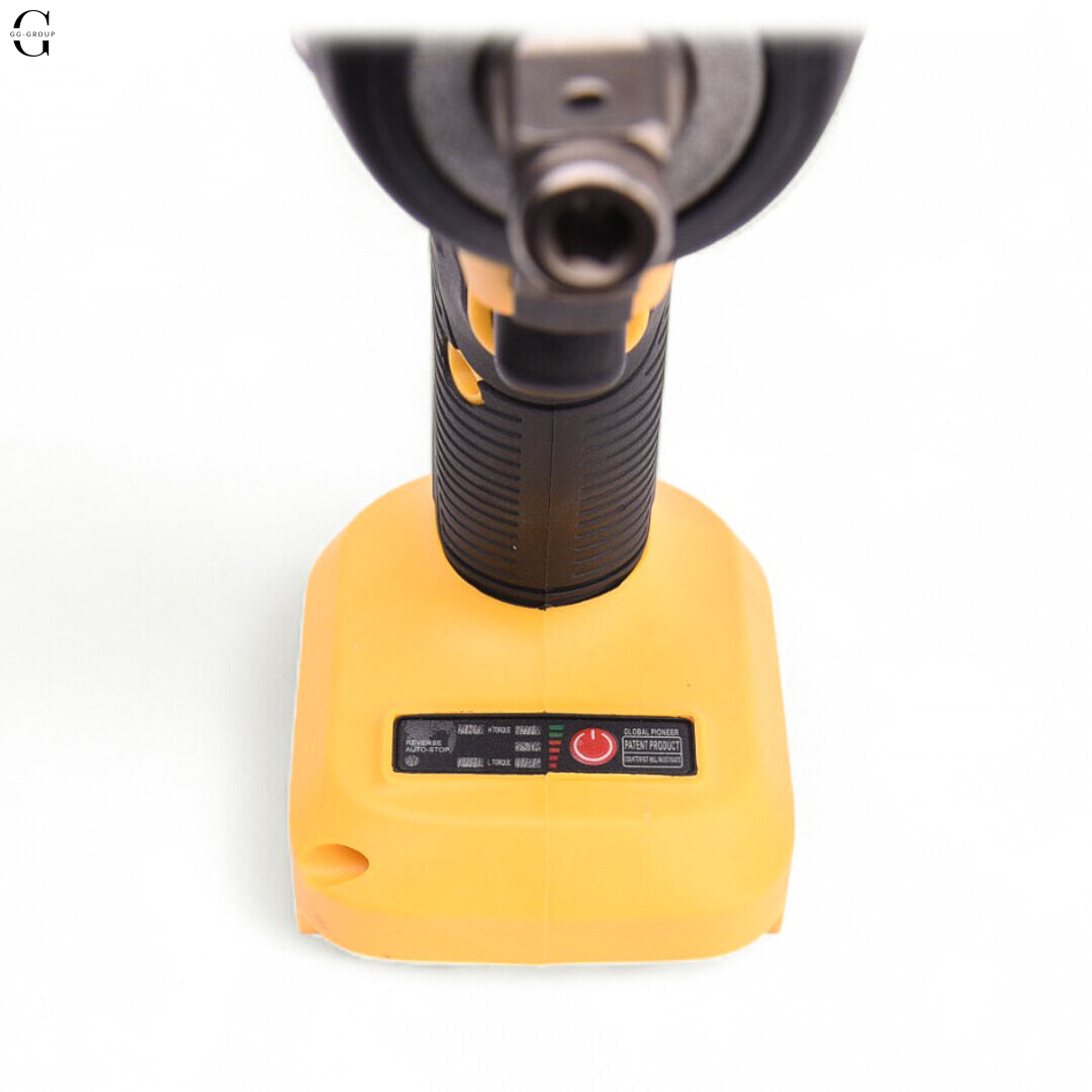DeWALT гайковерт акумуляторний 24V безщітковий з кейсом, 2×10Ah акумуляторами та набором насадок