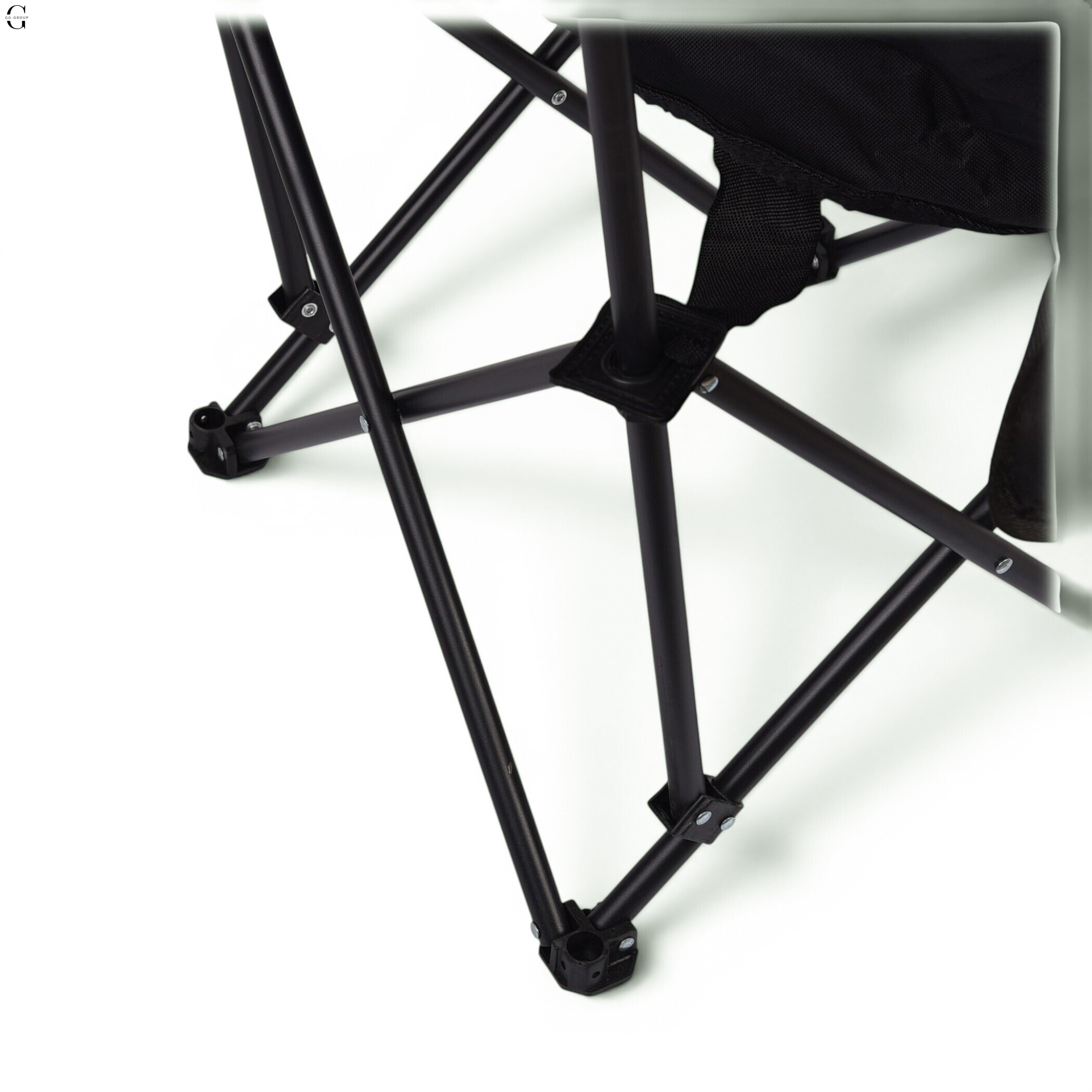 Сложное туристическое кресло-паук Compact Outdoor Chair 100 кг с черным чехлом.