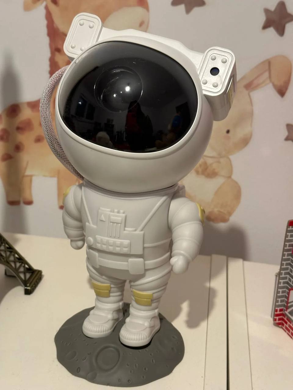 Нічник проектор зоряного неба Astronaut